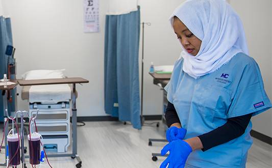 MC student in health sciences training
